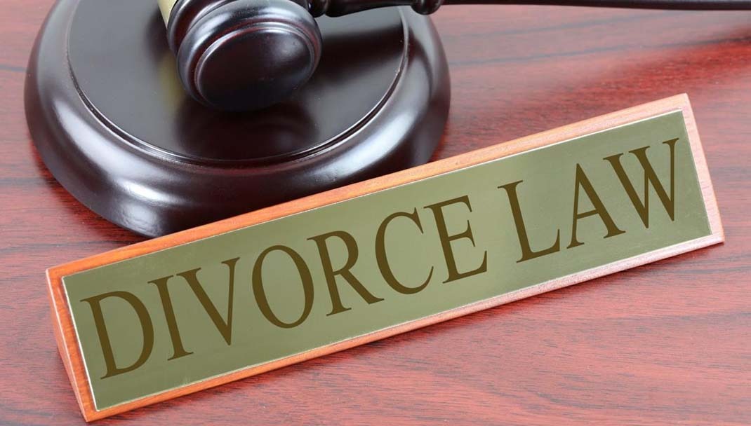 Mutual Divorce in Jaipur: Legal Process Explained by the Best Divorce Lawyer
                                           </a>
