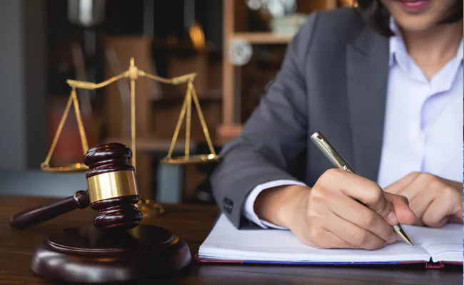 high-court-lawyer